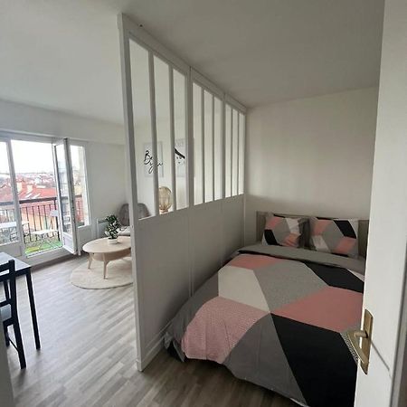 Apartmán Lumineux Studio Avec Balcon / Cosy Flat With Balcony Villejuif Exteriér fotografie