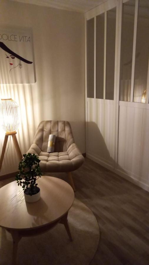 Apartmán Lumineux Studio Avec Balcon / Cosy Flat With Balcony Villejuif Exteriér fotografie